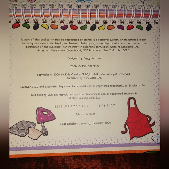 2006 Make, Bake, and Decorate cookbook, gently used - Picture 3 of 15